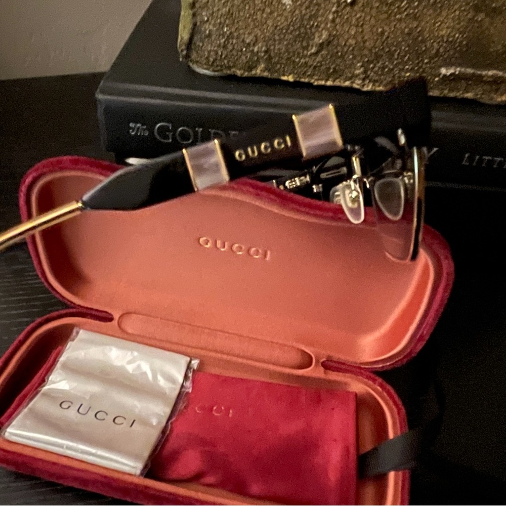 💚Gucci Unisex Metal/Pearl Embellished Frames - Picture 2 of 6